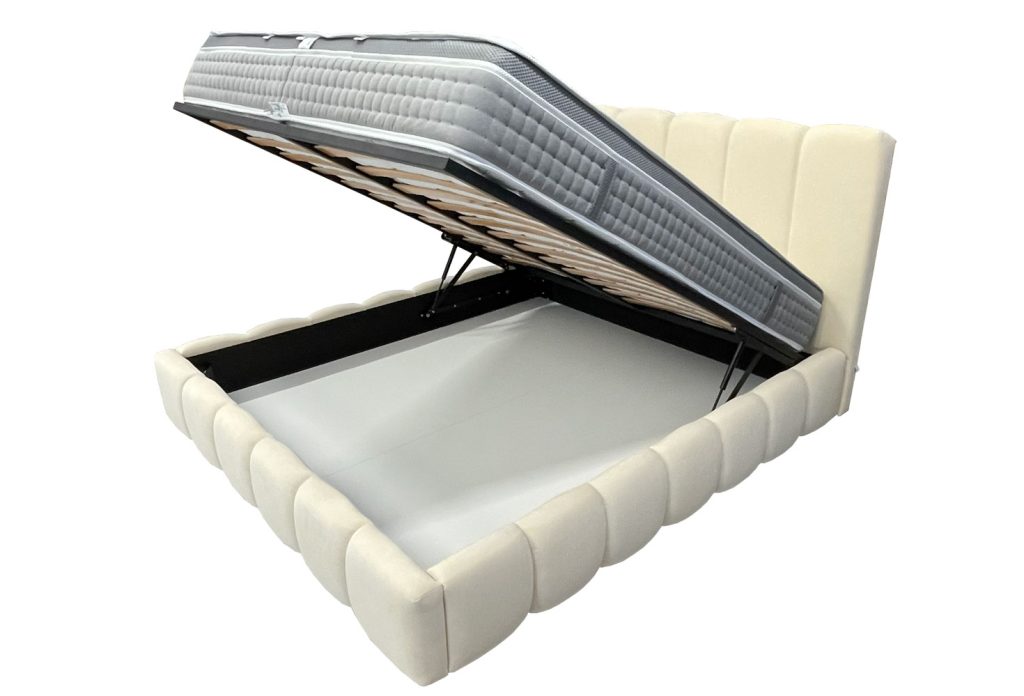 Box-lada-depozitare-cu-somiera-metalica-mecanism-de-ridicare-pat-boucle-crem-buburuzat-picioare-lemn-stejar-patrate